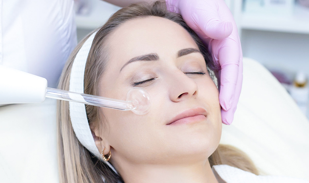 祛痘產(chǎn)品什么時候用好